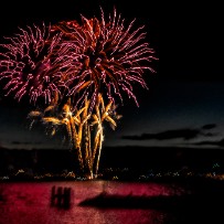 Les feux du 14 juillet à Évian-les-Bains - Haute-Savoie - France Les feux du 14 juillet à Évian-les-Bains - Haute-Savoie - France