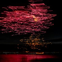 Les feux du 14 juillet à Évian-les-Bains - Haute-Savoie - France Les feux du 14 juillet à Évian-les-Bains - Haute-Savoie - France